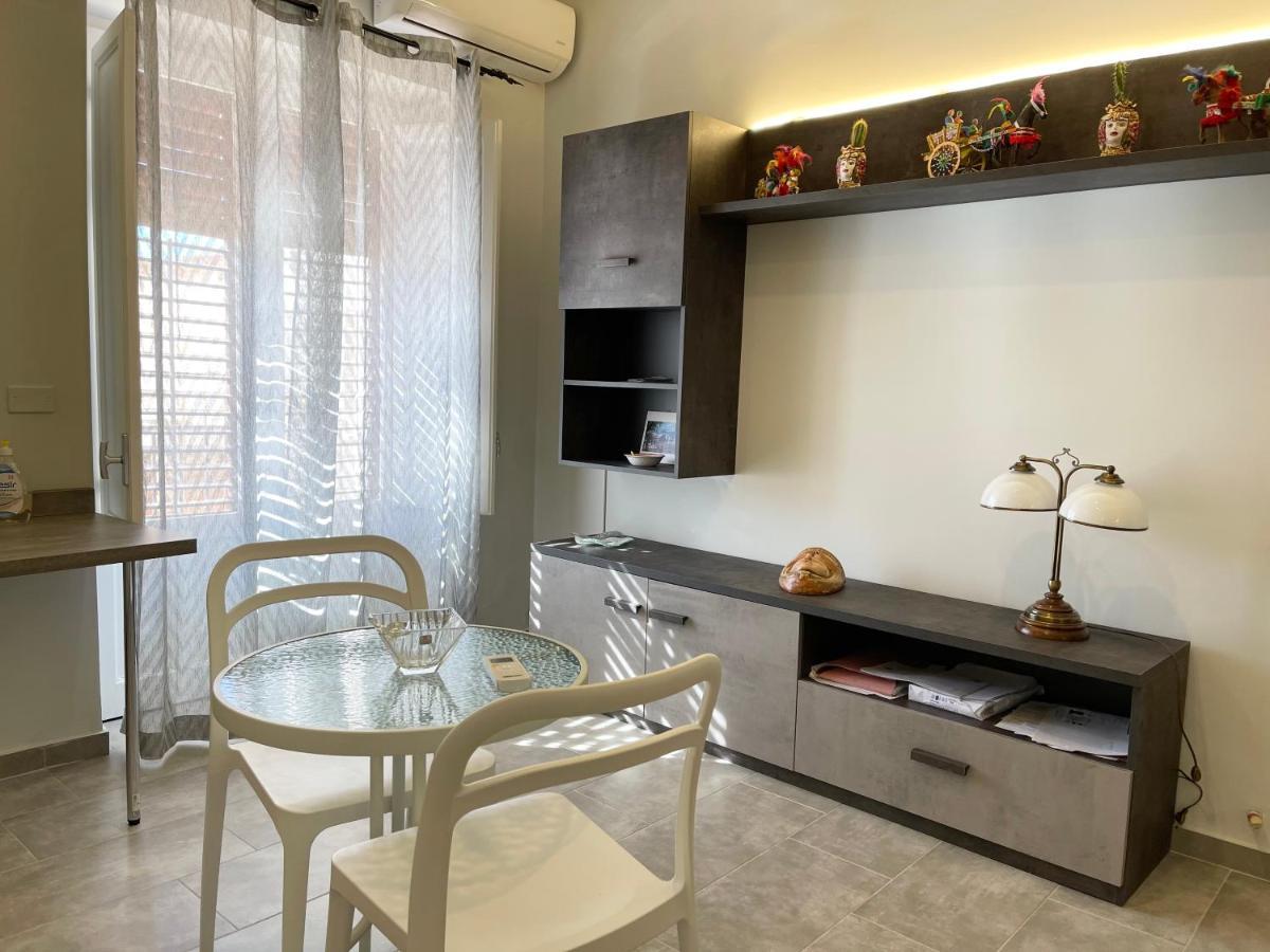 B&B Antichi Cortili 테르미니이메레세 외부 사진