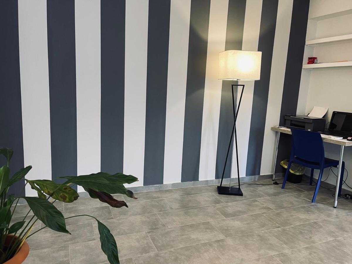 B&B Antichi Cortili 테르미니이메레세 외부 사진